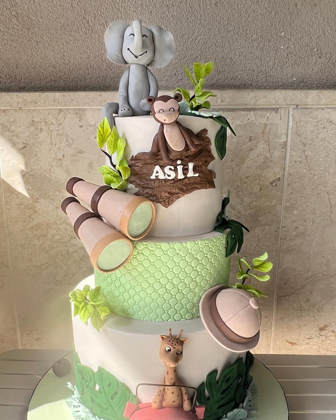 Magical castle cake for a little princess