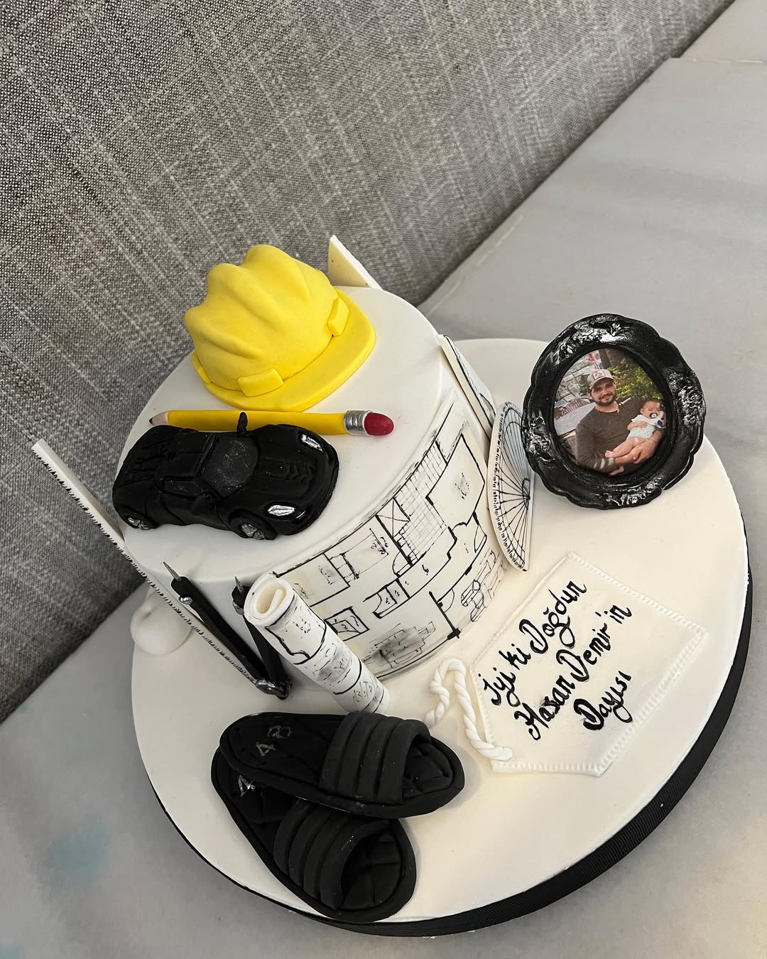 Roaring dinosaur cake for young explorers